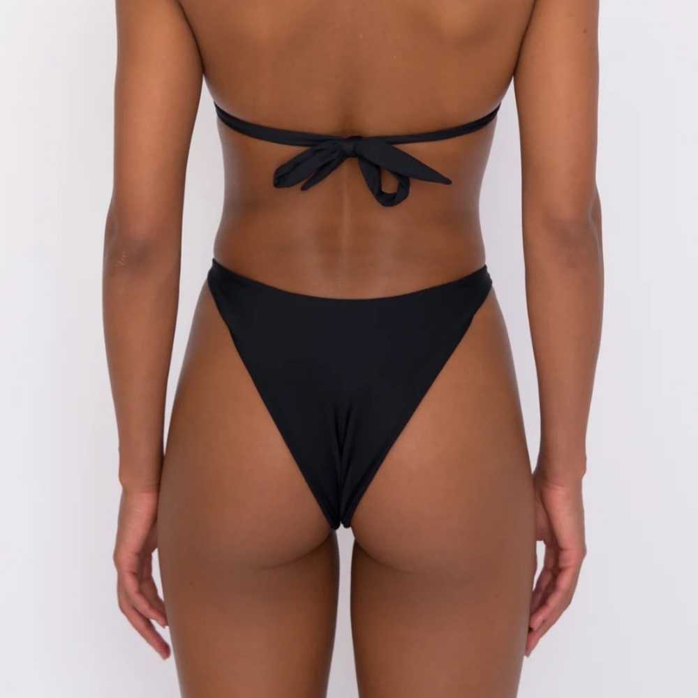 Skatie Kelly Bikini Bottom in San Clemente - Picture 3 of 3
